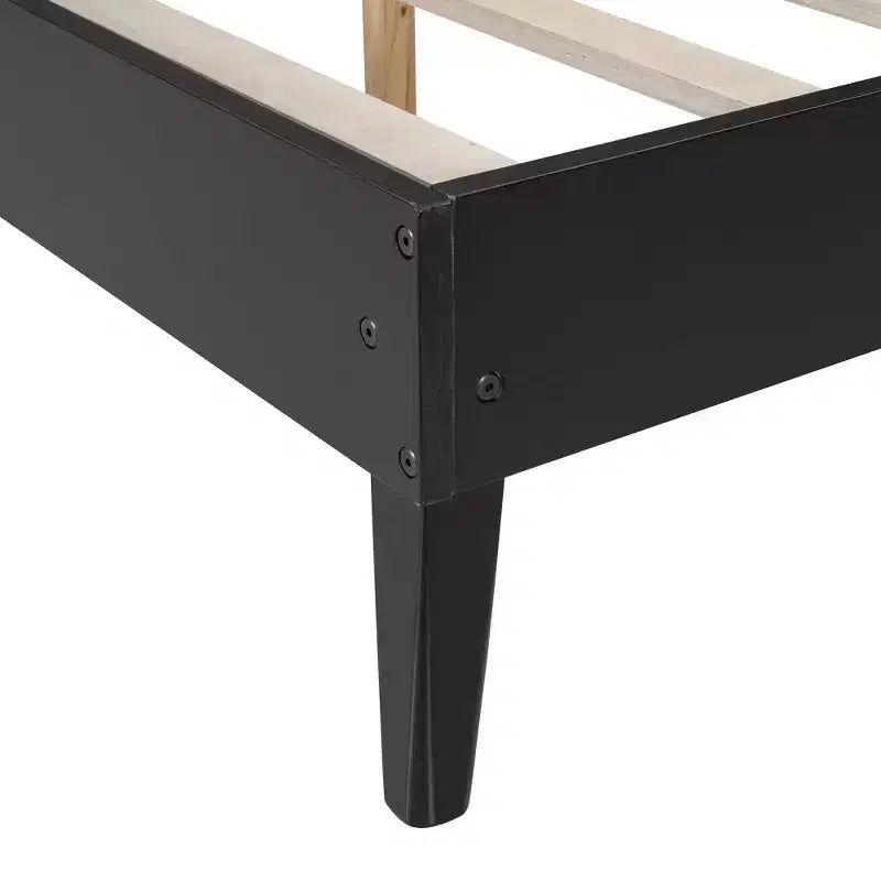 Letto matrimoniale con testiera in rattan, lampade integrate e 2 comodini, legno massiccio