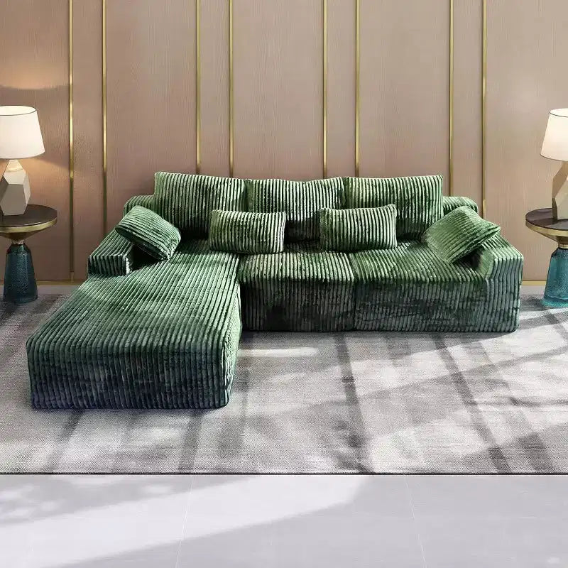 Divano Sezionale Modulare a L da 273 cm, in Morbida Corda, con Chaise Longue e Cuscini Decorativi, Verde