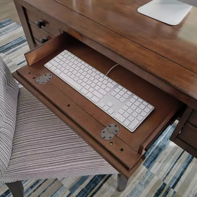 Scrivania direzionale da 54", in legno d'acero invecchiato, stile moderno di metà secolo con cassetti