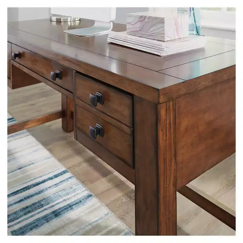 Scrivania direzionale da 54", in legno d'acero invecchiato, stile moderno di metà secolo con cassetti