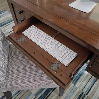 Scrivania direzionale da 54", in legno d'acero invecchiato, stile moderno di metà secolo con cassetti