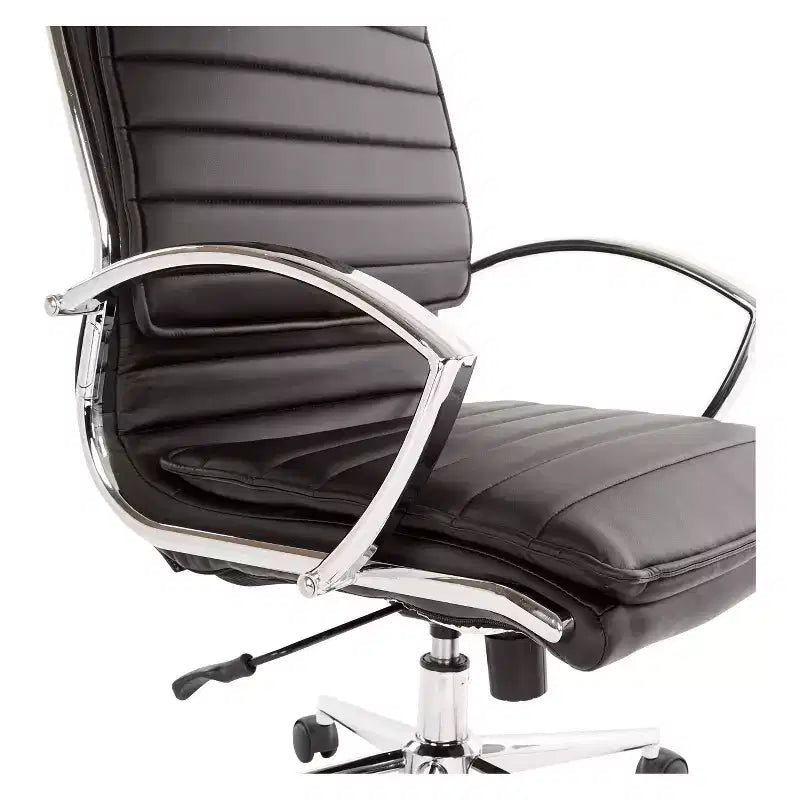 Sedia da manager in similpelle a schienale medio con inclinazione bloccabile, supporto lombare e braccioli cromati, 113 kg