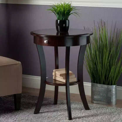 Tavolino d'appoggio rotondo da 50 cm con cassetto e ripiano, gambe svasate, legno color cappuccino