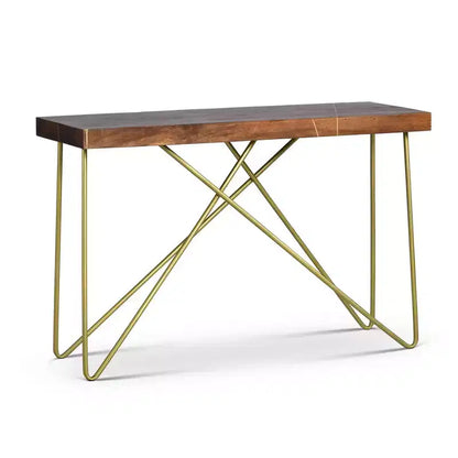 Tavolino da divano 46" con piano in legno di mango, intarsio in ottone e gambe incrociate in metallo, stile Modern Glam