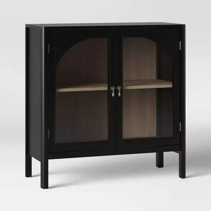 Mobiletto a 2 ante nero Accent con ripiano regolabile, ferramenta color peltro e impiallacciatura in legno