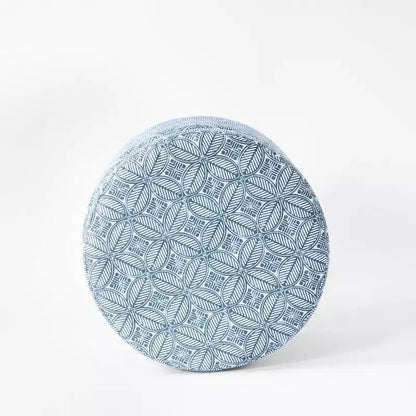 Pouf rotondo contenitore da 48 cm con coperchio rimovibile, gambe svasate in legno sbiancato, capacità 113 kg