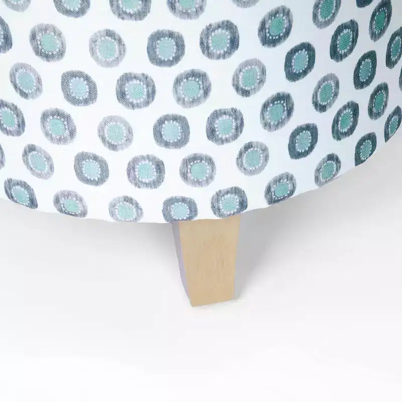 Pouf rotondo contenitore da 48 cm con coperchio rimovibile, gambe svasate in legno sbiancato, capacità 113 kg