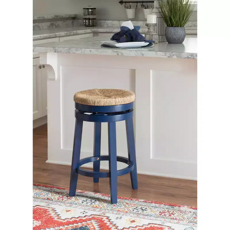 Sgabello da bar girevole senza schienale, altezza bancone 64,7 cm, seduta in vera paglia intrecciata, struttura in legno di caucciù